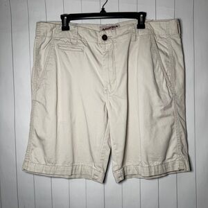 Arizona Jeans Co‎ Men’s size 38 Khaki Chino Shorts Ivory 100% Cotton Summer Wear